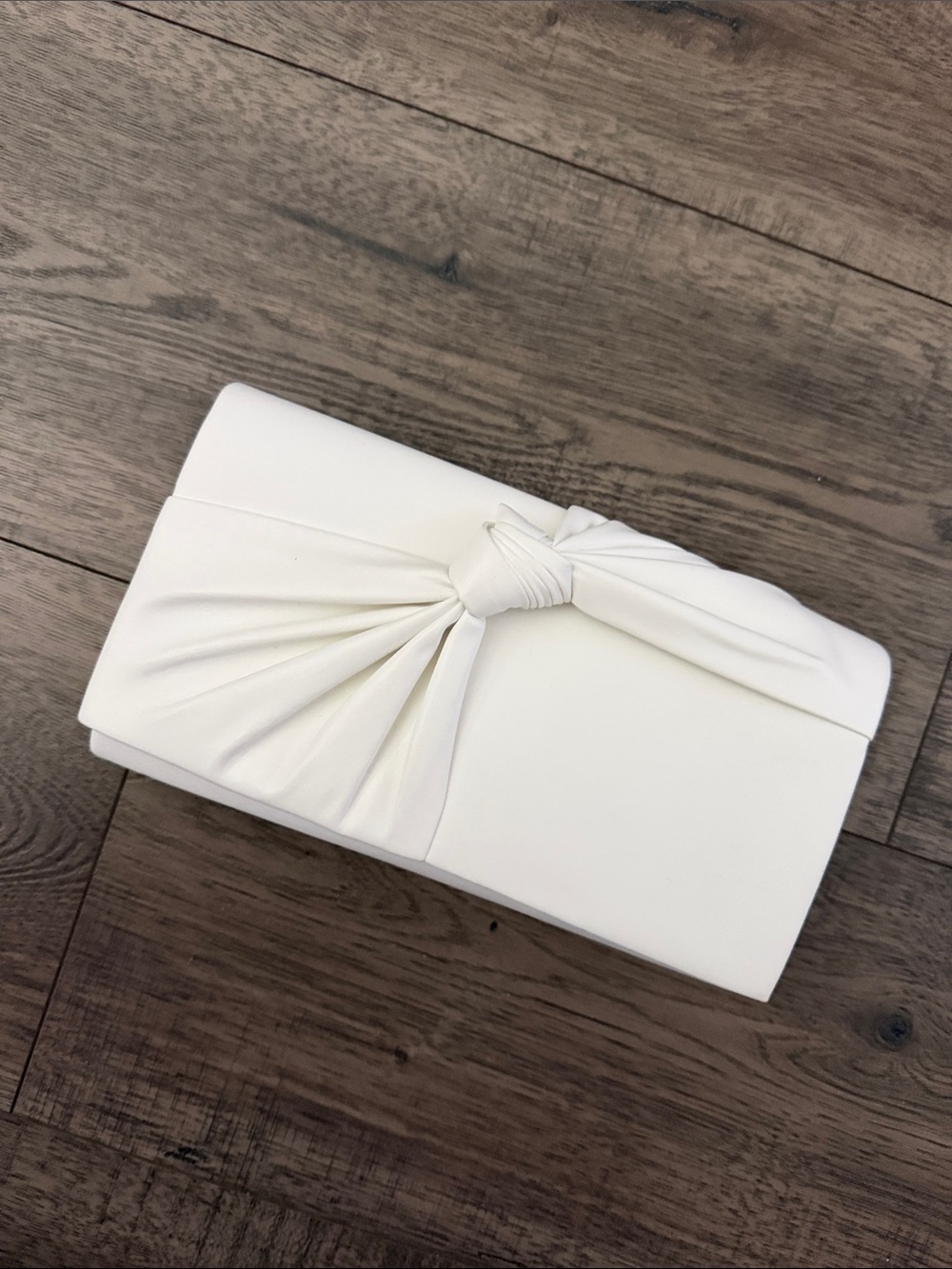 White Knot Accent Clutch - Unbranded